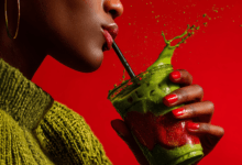 Bebida refrescante colorida representa tendências de sabores em alta nos Taste Charts 2026