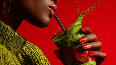 Bebida refrescante colorida representa tendências de sabores em alta nos Taste Charts 2026