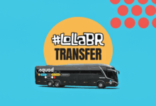 Ilustração com fundo azul claro e um círculo amarelo ao centro. À frente, um ônibus de viagem preto com a marca 